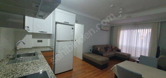 Bornova da AVCILAR BORNOVA APT.'da FULL EŞYALI KİRALIK 2+1