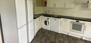 Flat to rent in Stokes Croft, Bristol BS1