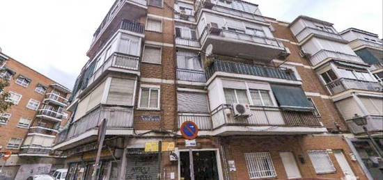 Piso en venta en Puerto de las Pilas, Cortes - Huertas