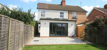 3 bedroom semi-detached house