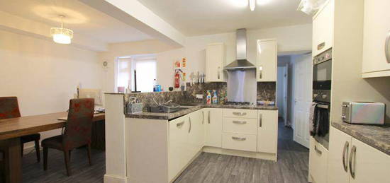 4 bedroom terraced house