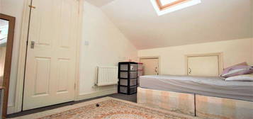 2 bed flat to rent