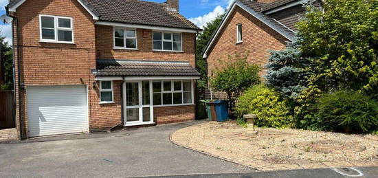 4 bedroom detached house