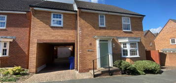 5 bedroom detached house