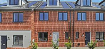 4 bed end terrace house for sale