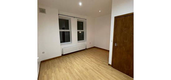 2 bed flat to rent