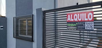 Casa en Alquiler en Aristóbulo del Valle