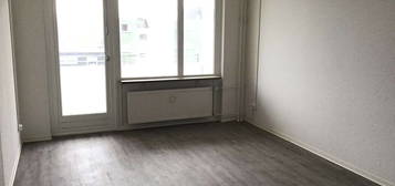 Moderne 2-Zimmer-Wohnung mit Balkon zum kurzfristigen Bezug verfügbar