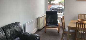 Flat to rent in Granada Road, Southsea PO4