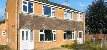 3 bedroom semi-detached house