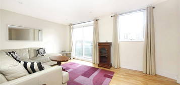 Flat for sale in Wharf Lane, London E14