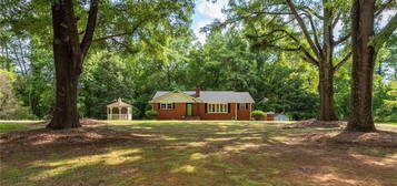 3535 Williston Rd, Walkertown, NC 27051