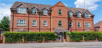 Flat for sale in Talavera Close, Crowthorne RG45