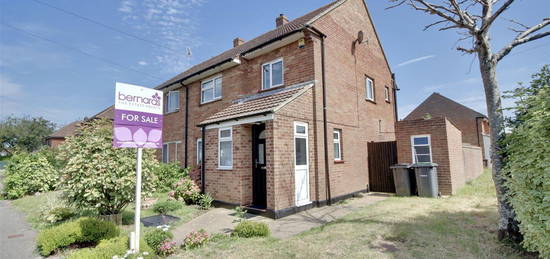 3 bed semi-detached house for sale