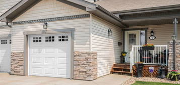 5021 W 34th Ave #2, Camrose, AB T4V 5G2