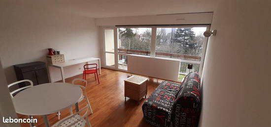 APPARTEMENT T1 Meublé, Quartier Hôpital Pellegrin, équipé d'un lave-linge