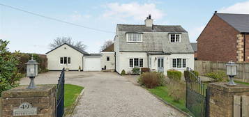 5 bed detached house for sale