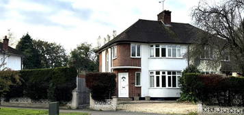 3 bedroom semi-detached house to rent