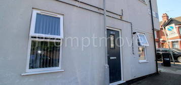 Ground floor flat to rent