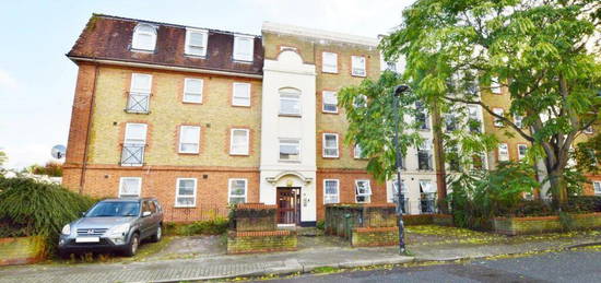 3 bedroom flat for sale