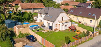 Dům, 108 m² + 394 m² pozemek, Čepí