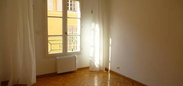 Appartement  à louer, 2 pièces, 1 chambre, 45 m²