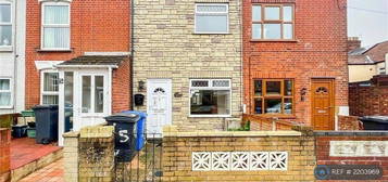 3 bedroom terraced house