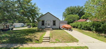 1203 Maxwell Ave, Ames, IA 50010