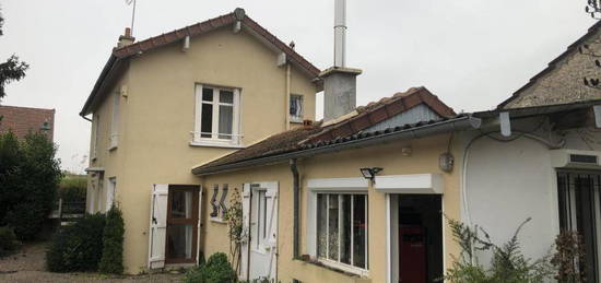 Maison  à vendre, 5 pièces, 2 chambres, 102 m²