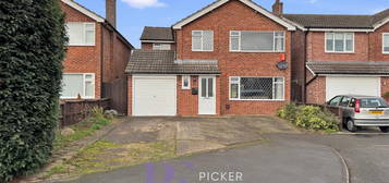 4 bed detached house for sale