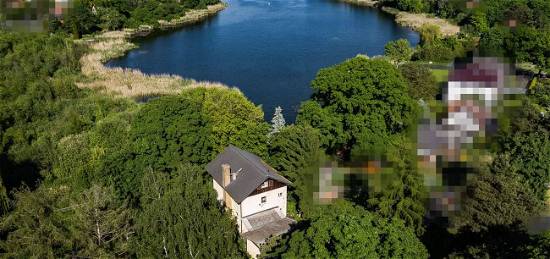 RARITÄT! Haus Garmisch von 1937 direkt am Falkenhagener See mit einmaligem Seeblick