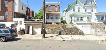 197 W Duncannon Ave, Philadelphia, PA 19120