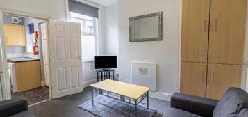 3 bed shared accommodation to rent