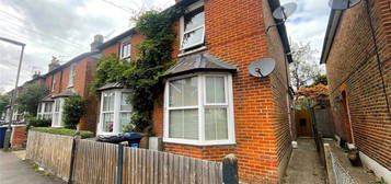 Maisonette to rent in George Road, Godalming, Surrey GU7