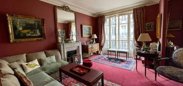 Dpt Paris (75), à vendre PARIS 17EME ARRONDISSEMENT appartement T4 de 75,78 m²  et chambre de bonne