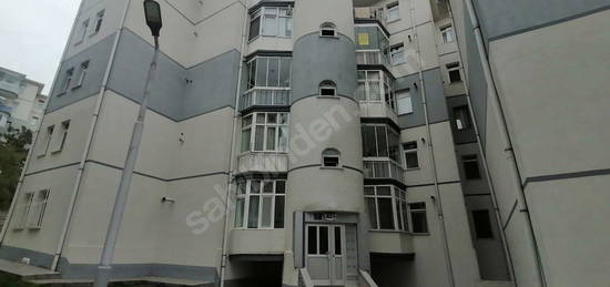 EMPA ERTAN ŞAHİN'DEN AKÇAKENT SİTESİNDE SATILIK 3+1 DAİRE