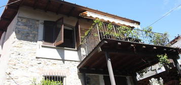 Rustico e casale in affitto in via Lago Maggiore, 13