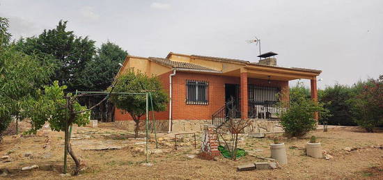 Chalet en calle Morales en Ventas de Retamosa (Las)