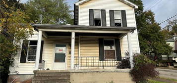 927 4th Ave, Beaver Falls, PA 15010