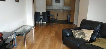 Flat to rent in Grays Place, Slough SL2