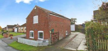 2 bedroom detached house for sale