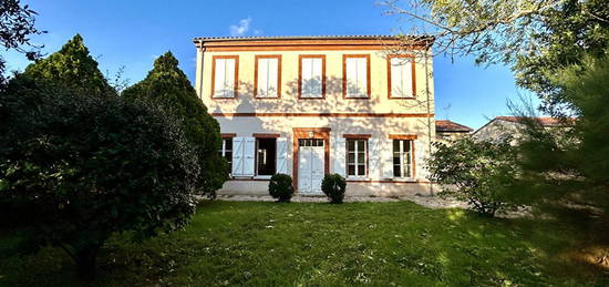 Maison  à vendre, 7 pièces, 6 chambres, 238 m²