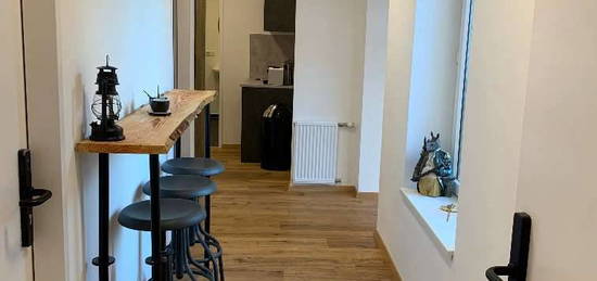 Privat: Apartment für max. 6 Personen zu vermieten (mindestverbleib 3 Monate)