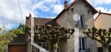 Maison type 1900 5 pièces proche centre ville Cosne sur Loir