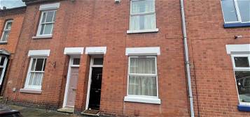Terraced house to rent in Cradock Road, Leicester LE2