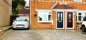 2 bedroom semi-detached house for sale