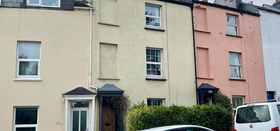 4 bedroom terraced house for sale