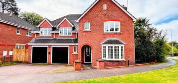 6 bedroom detached house for sale