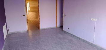 Piso en venta en Cl Sant Jordi  Es: Pl: Pt:-f
 Mora D'ebre (tarrag, Móra d'Ebre