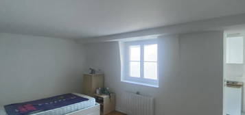 Studio meublé  à louer, 1 pièce, 25 m², Étage 4/–